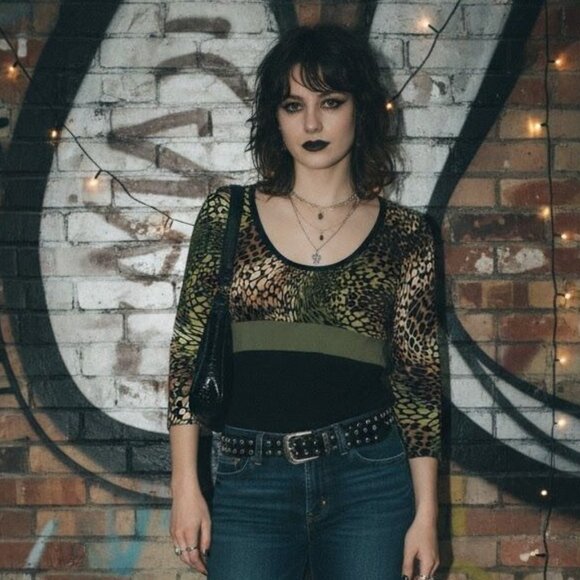 Bleeker & McDougal Animal Print Colorblock 3/4 Sleeve Scoop Neck Top Y2K Indie - Picture 1 of 5